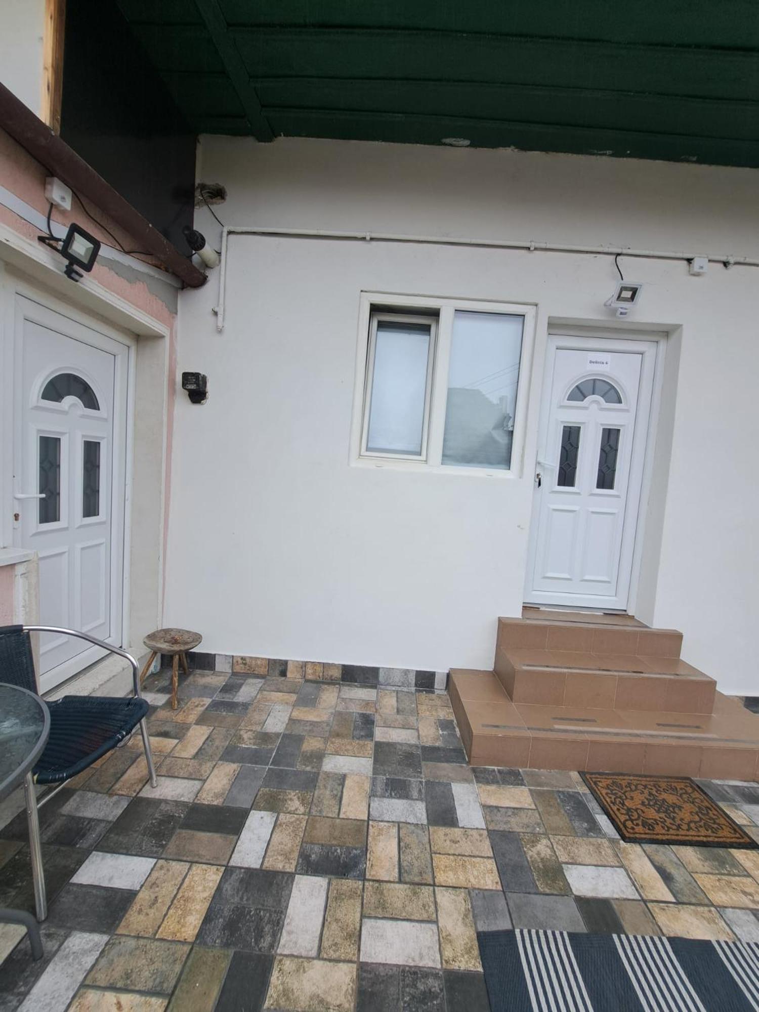 Free Garage In The Center-Delicia 4 Studio! سيبيو المظهر الخارجي الصورة